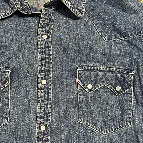 Levi's Blue Denim Button-Up Shirt - Picture 3 of 4